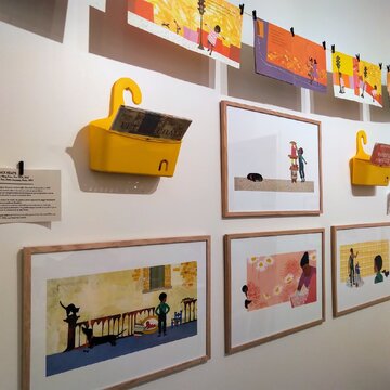 Exposition des illustrations de l'album La chaise de Peter de Ezra Jack Keats